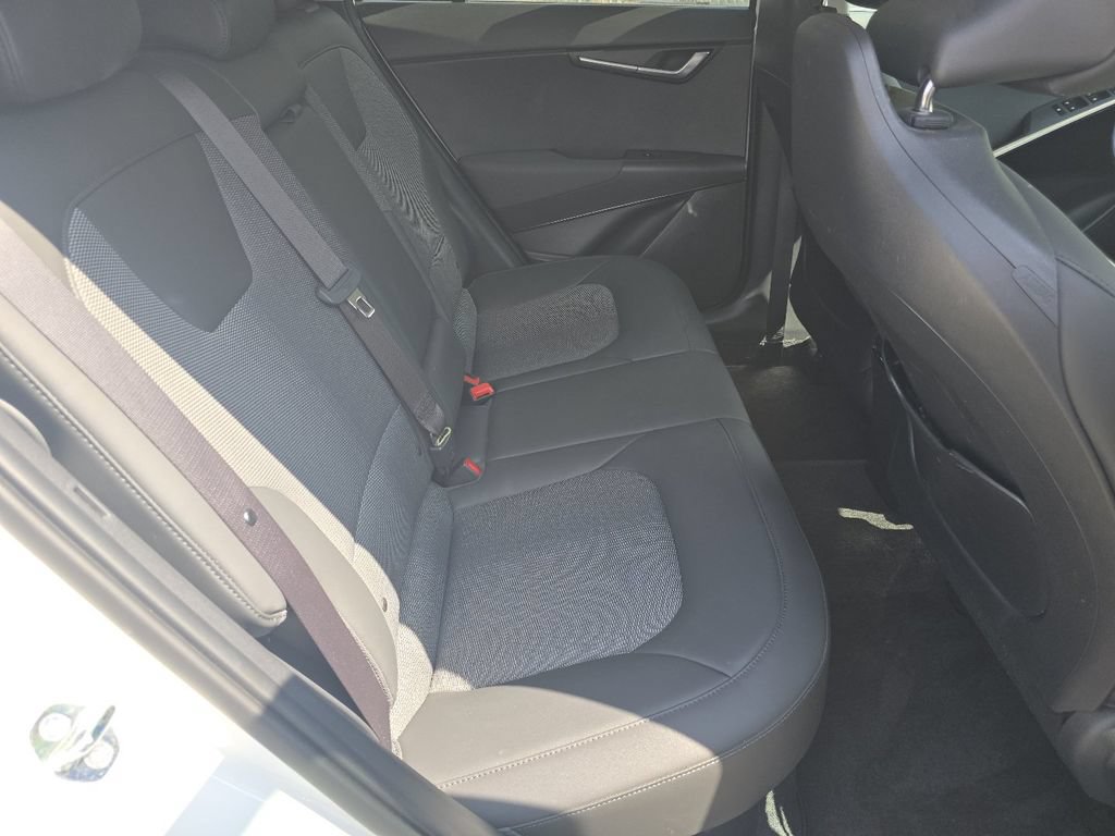Used 2023 Kia Niro EX FWD image 19
