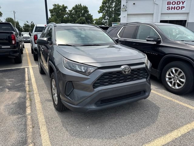 Used 2020 Toyota RAV4 LE FWD image 1