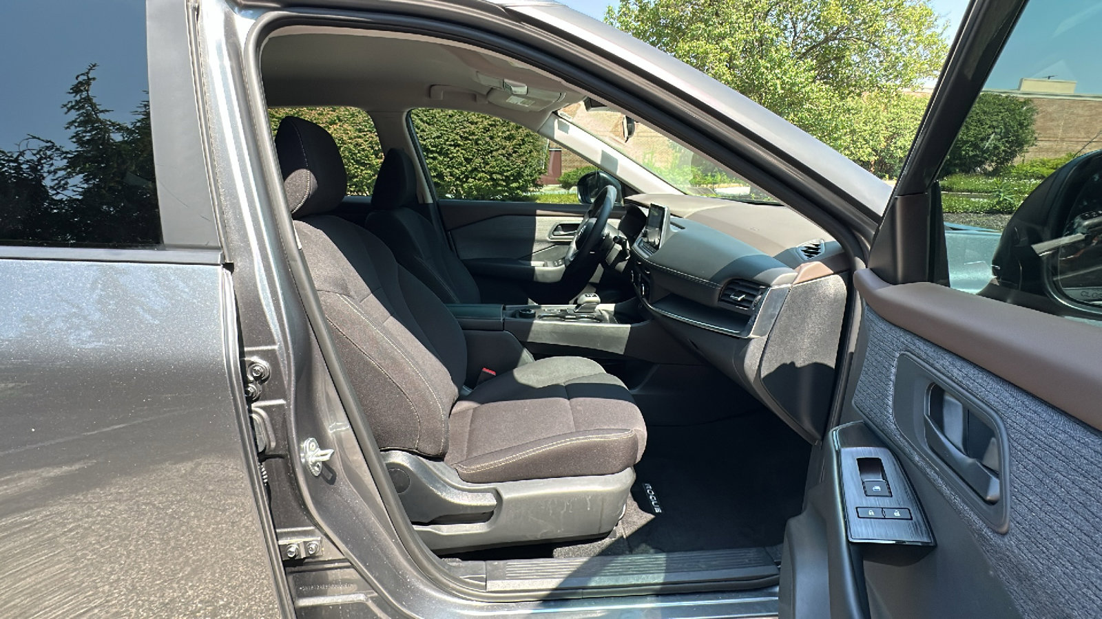 Certified 2023 Nissan Rogue S image 22