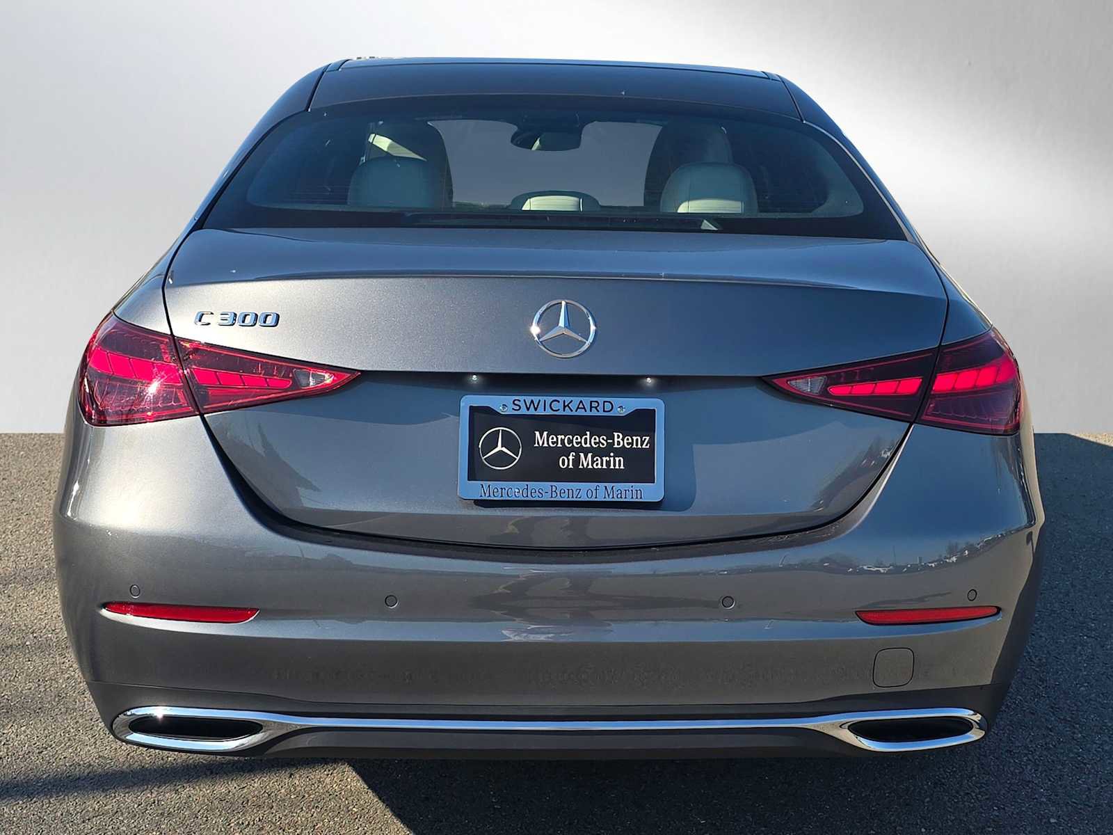 Used 2025 Mercedes-Benz C 300 Sedan image 4