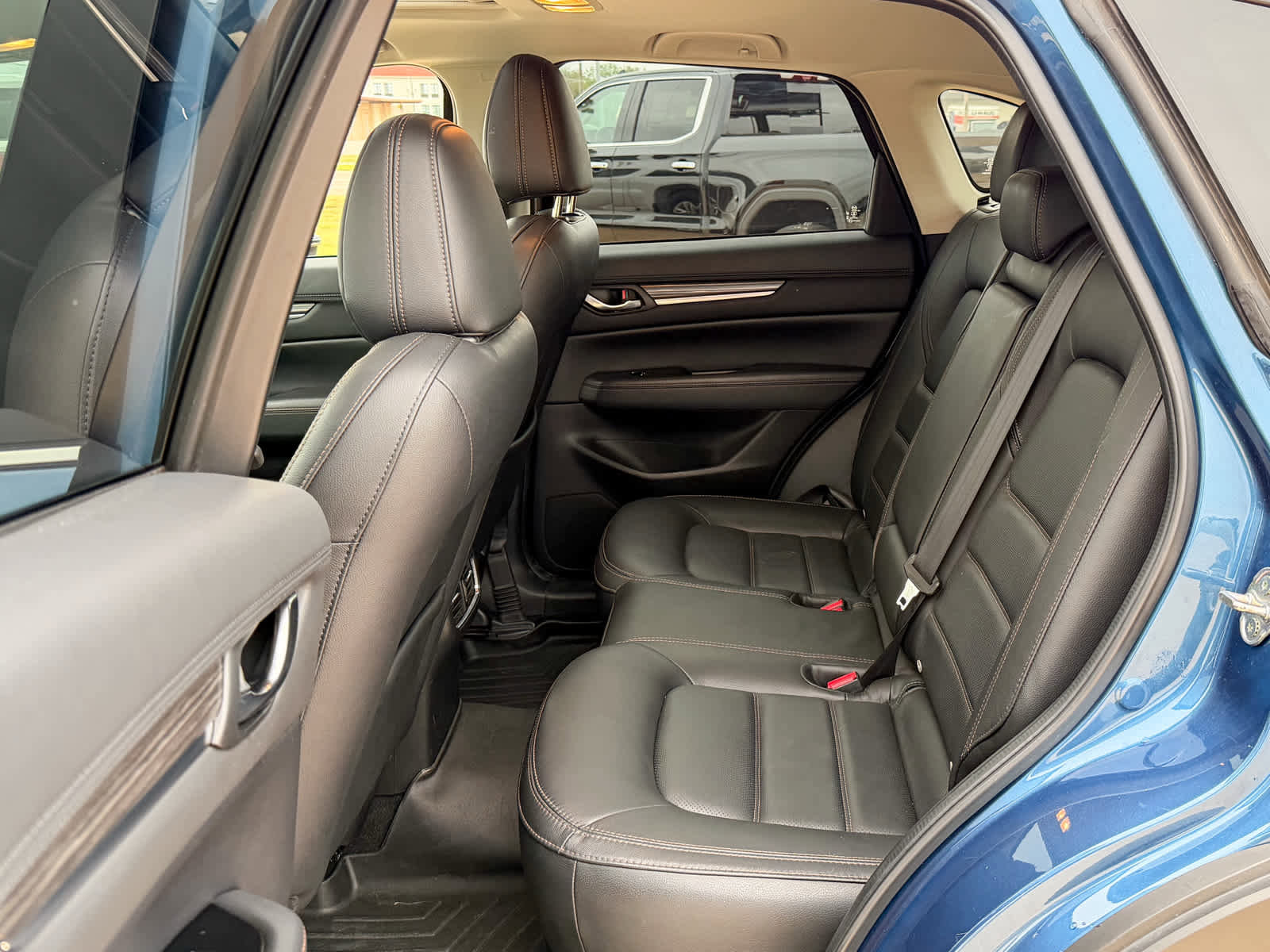 Used 2023 MAZDA CX-5 AWD 2.5 S w/ Premium Plus Pkg image 8