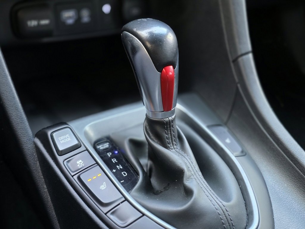 Used 2019 Hyundai Veloster 2.0 Premium image 35