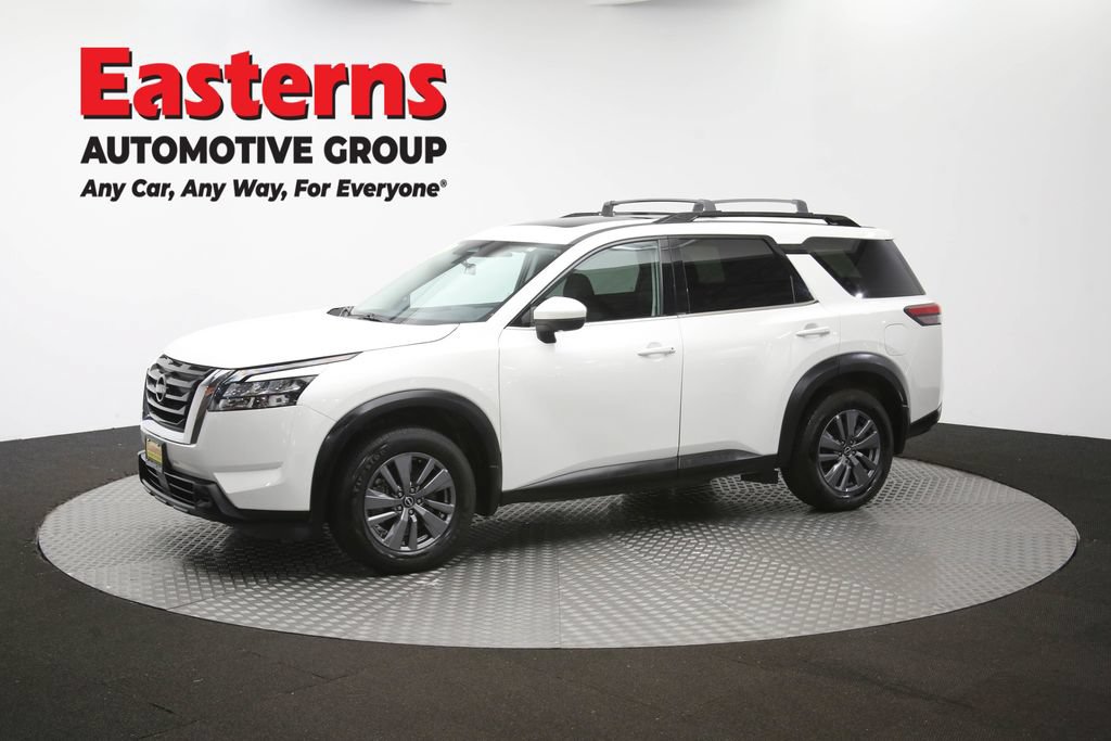Used 2024 Nissan Pathfinder SV w/ SV Premium Package AWD/4WD image 62