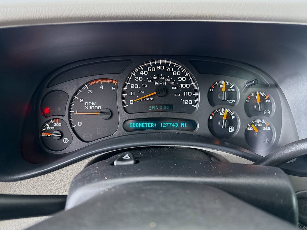 Used 2004 Chevrolet Silverado 2500 LT w/ Skid Plate Package AWD/4WD image 12