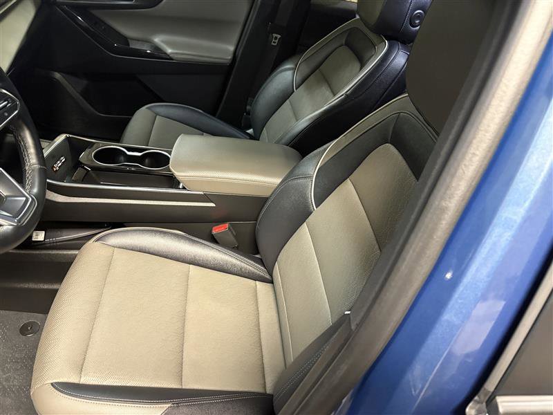 Used 2025 Chevrolet Equinox LT w/ Convenience Package II image 7