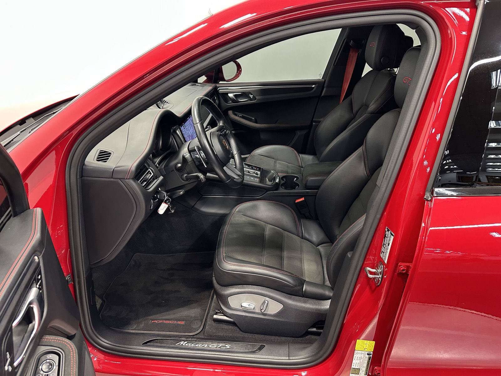 Certified 2023 Porsche Macan GTS AWD/4WD image 17