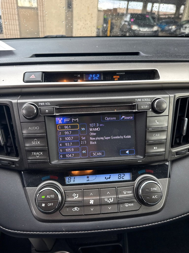 Used 2013 Toyota RAV4 XLE image 11