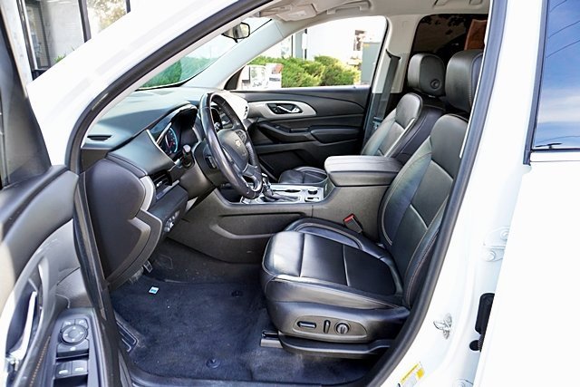 Used 2021 Chevrolet Traverse LT image 13