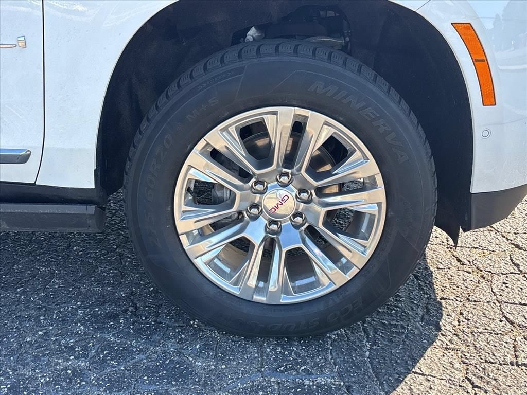 Used 2026 GMC Yukon XL Denali w/ Sun & Power Step Package AWD/4WD image 10