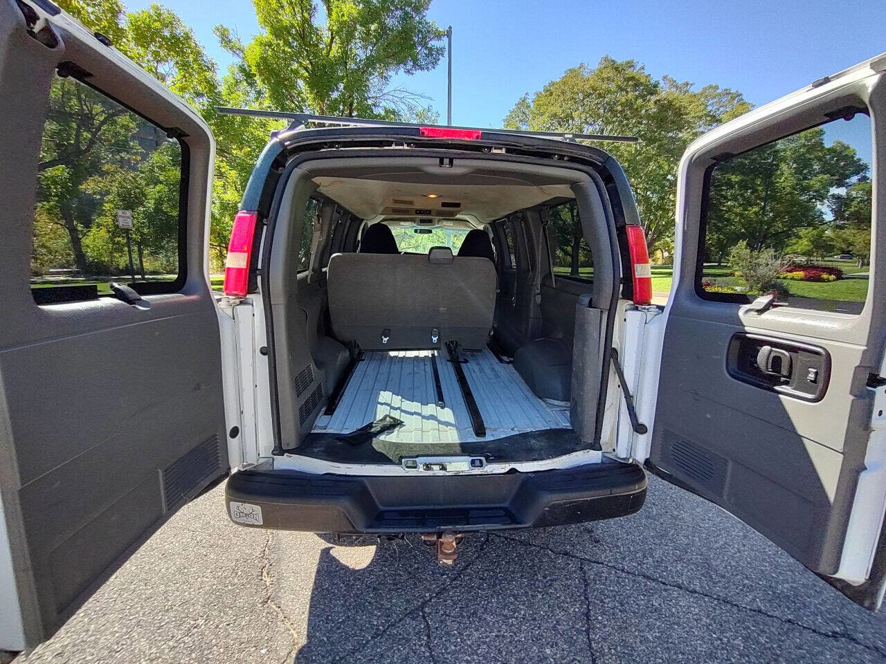 Used 2014 Chevrolet Express 1500 LS image 22