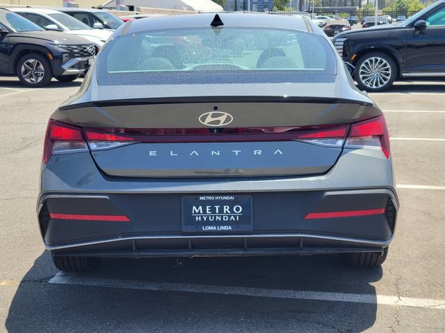 New 2026 Hyundai Elantra Sport FWD image 29