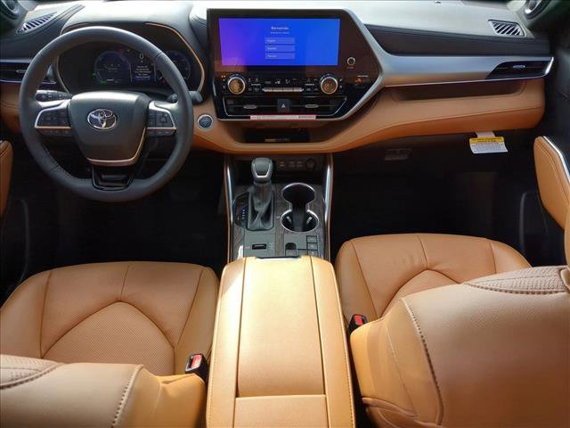 New 2026 Toyota Highlander Platinum image 23