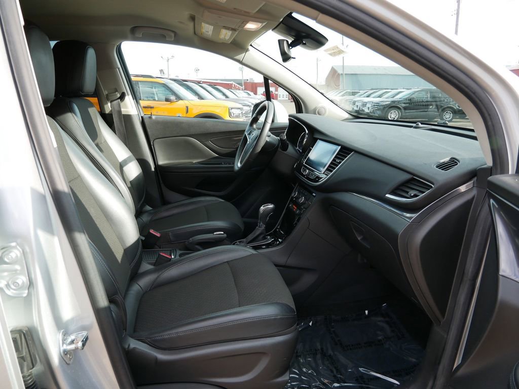 Used 2021 Buick Encore Preferred FWD image 8