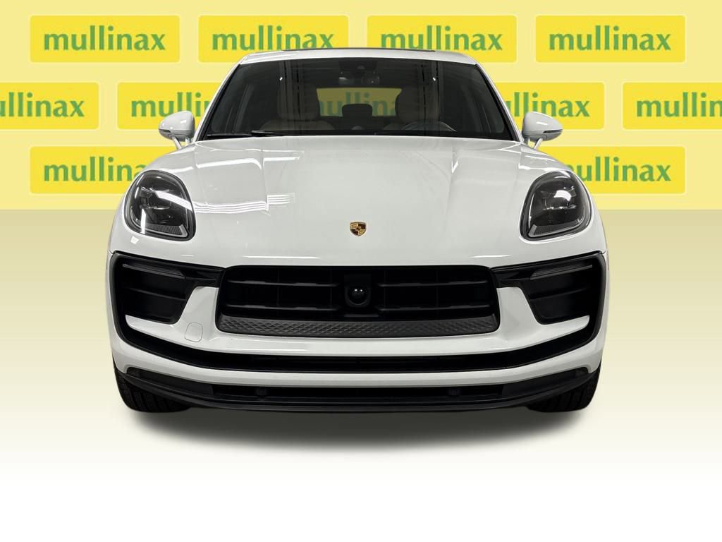 Used 2024 Porsche Macan image 5