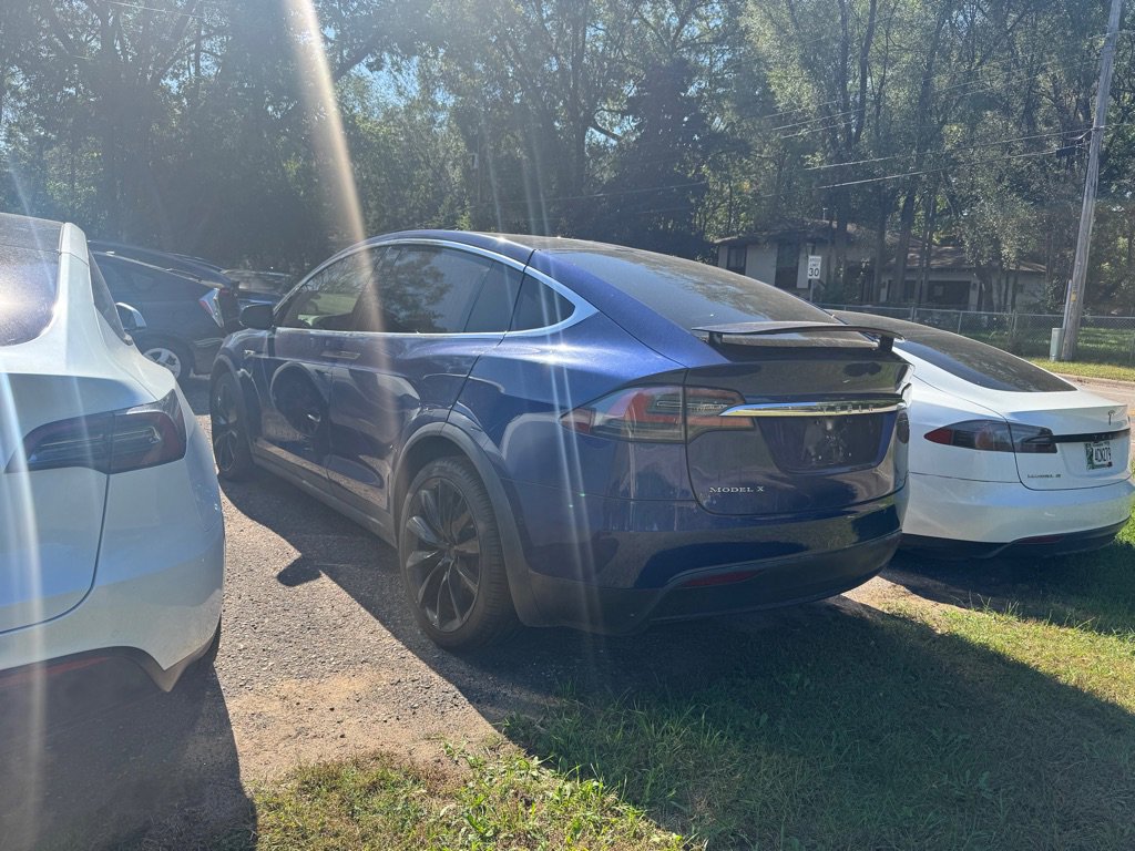 Used 2016 Tesla Model X 90D image 2