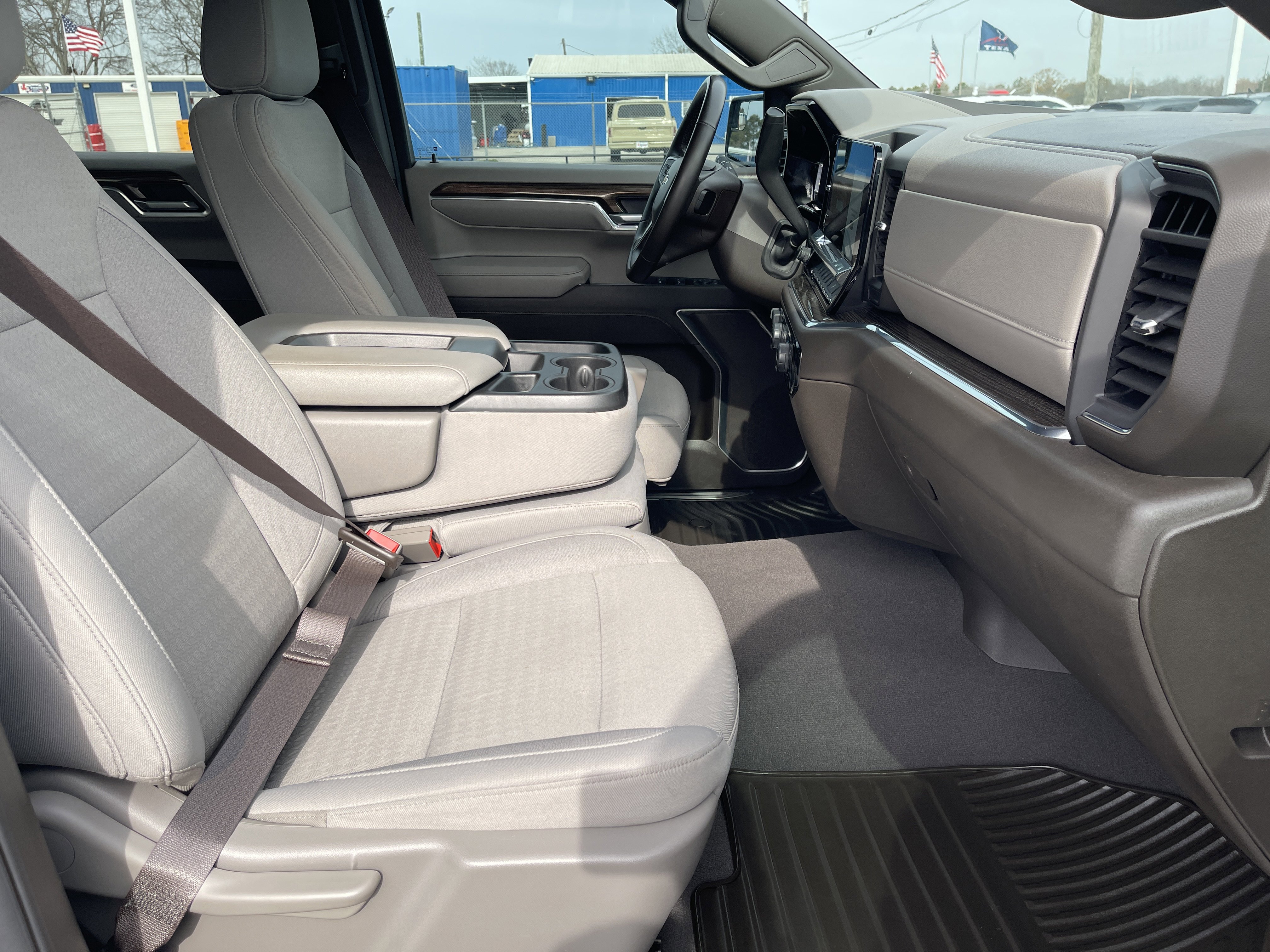 Used 2025 Chevrolet Silverado 1500 LT image 16