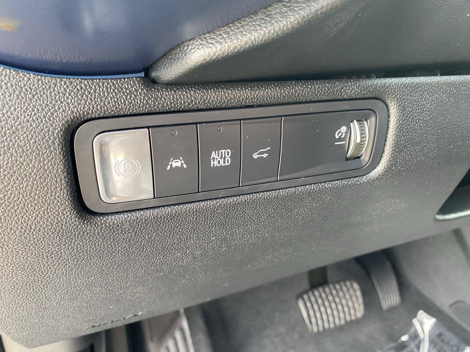 Used 2024 Chevrolet Equinox EV LT AWD/4WD image 21
