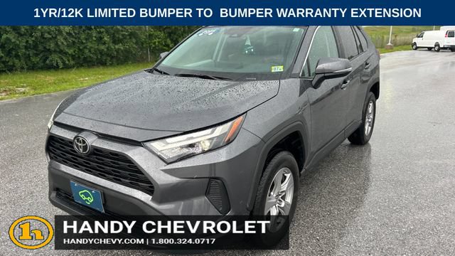 Used 2025 Toyota RAV4 XLE AWD/4WD image 7