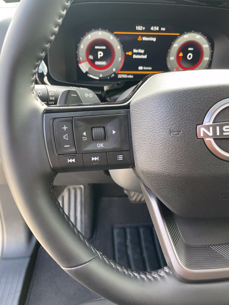 Used 2026 Nissan Pathfinder SL FWD image 14