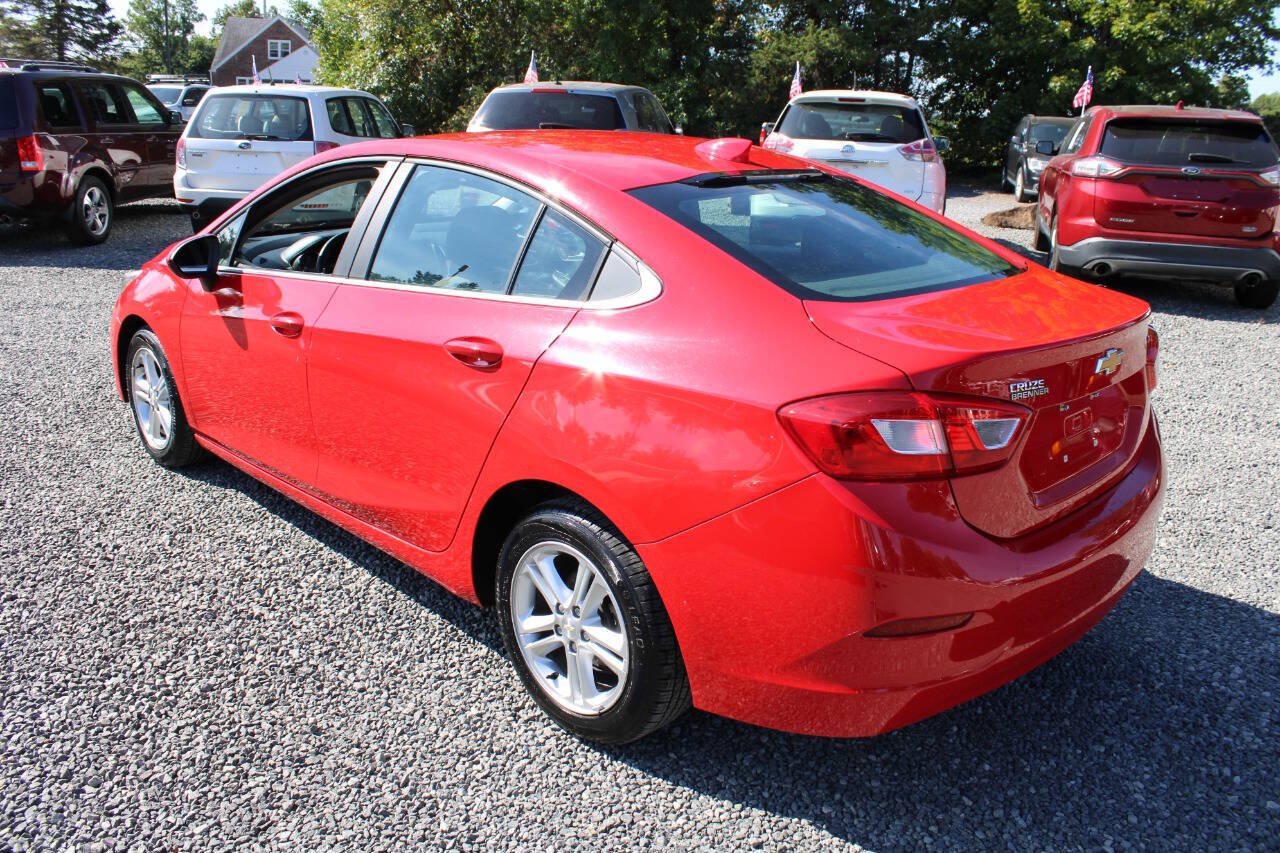 Used 2017 Chevrolet Cruze LT FWD image 9