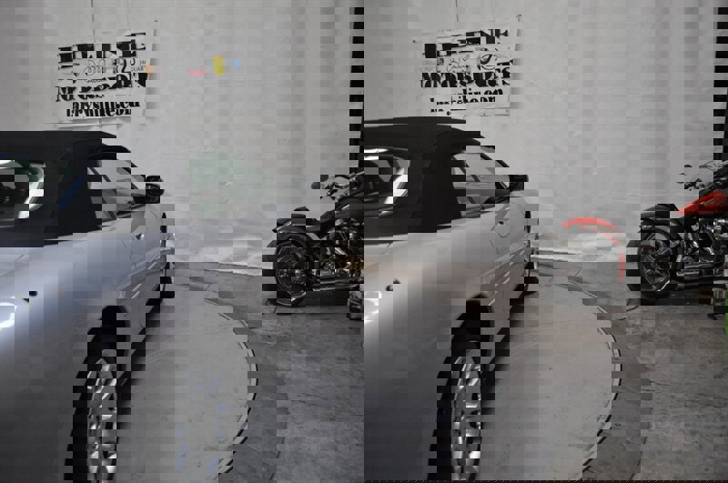 Used 2001 Jaguar XKR Convertible image 14