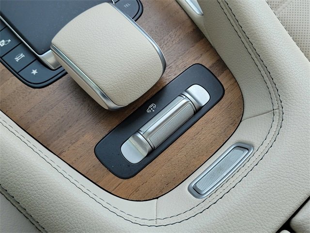 Used 2024 Mercedes-Benz GLS 580 4MATIC image 24