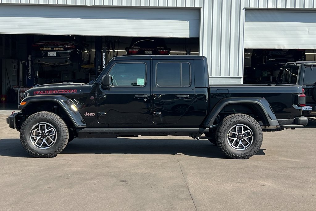 New 2026 Jeep Gladiator Rubicon w/ Steel Bumper Group AWD/4WD image 7