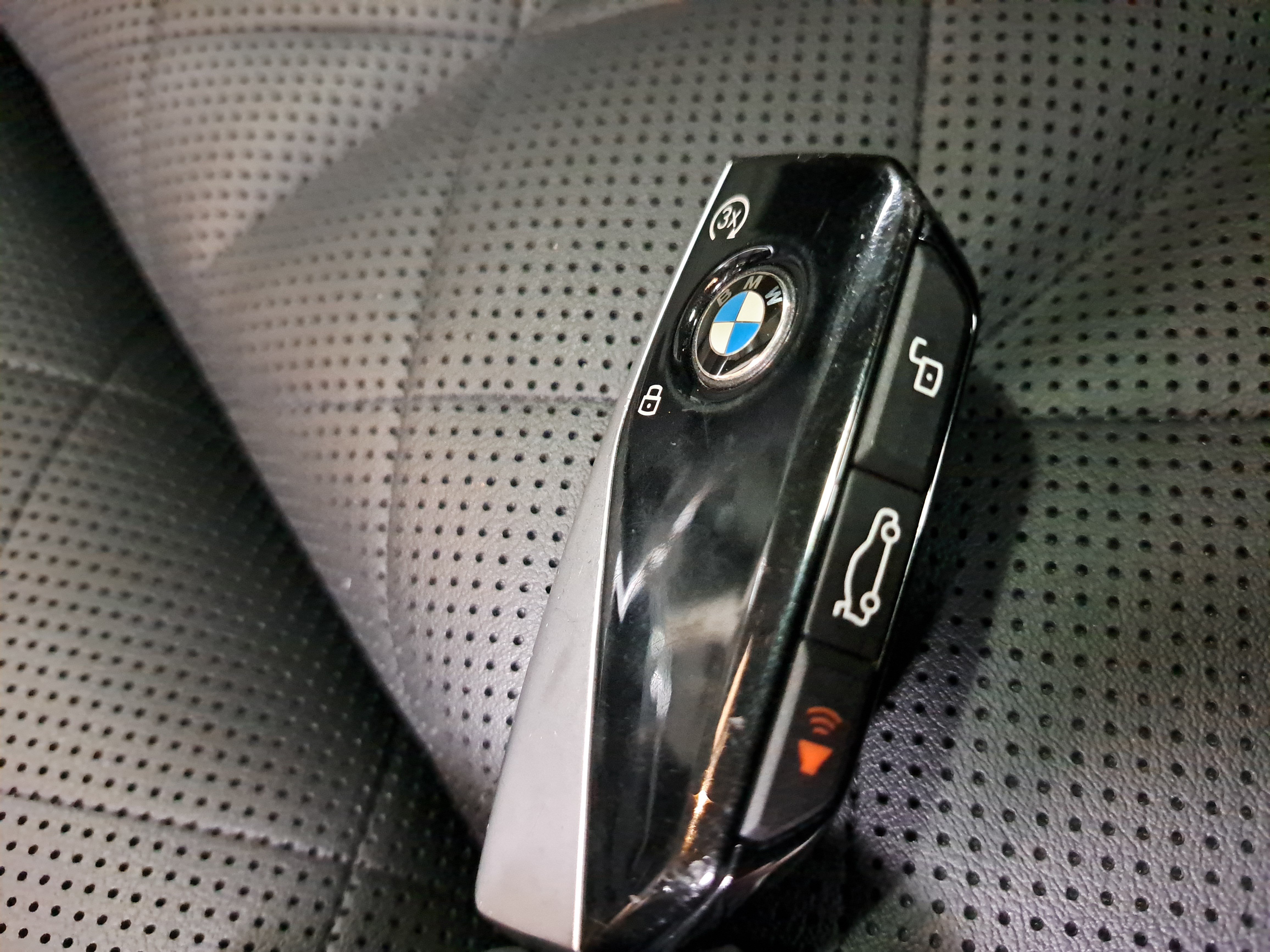 Used 2025 BMW X7 xDrive40i w/ Premium Package AWD/4WD image 38