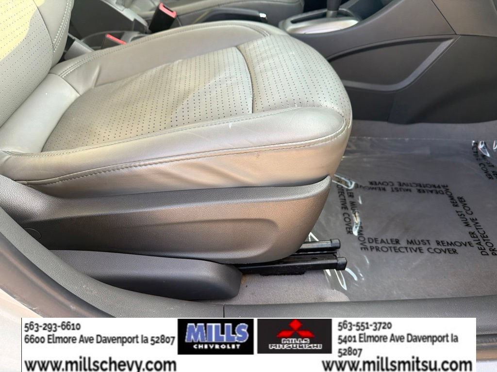 Used 2014 Chevrolet Sonic LTZ FWD image 24