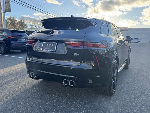 Used 2022 Jaguar F-PACE SVR image 4