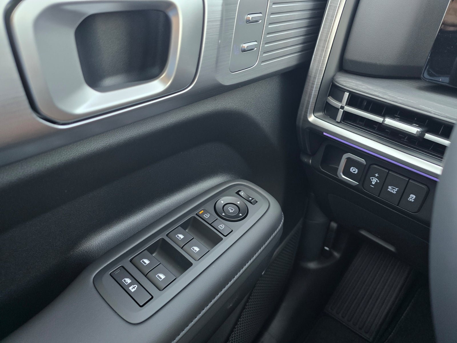 New 2027 Hyundai Santa Fe Limited FWD image 22