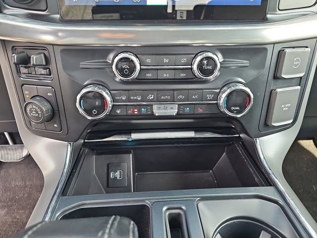 Used 2021 Ford F150 Lariat w/ Equipment Group 502A High image 26