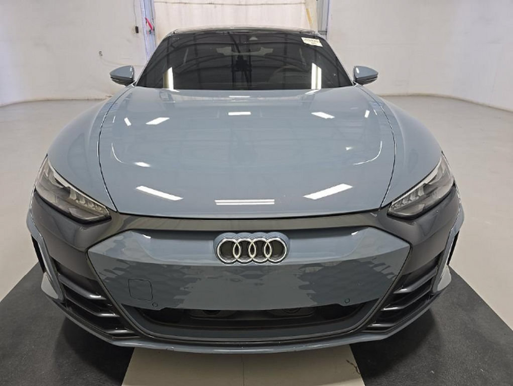 Used 2024 Audi e-tron GT Premium Plus AWD/4WD image 2