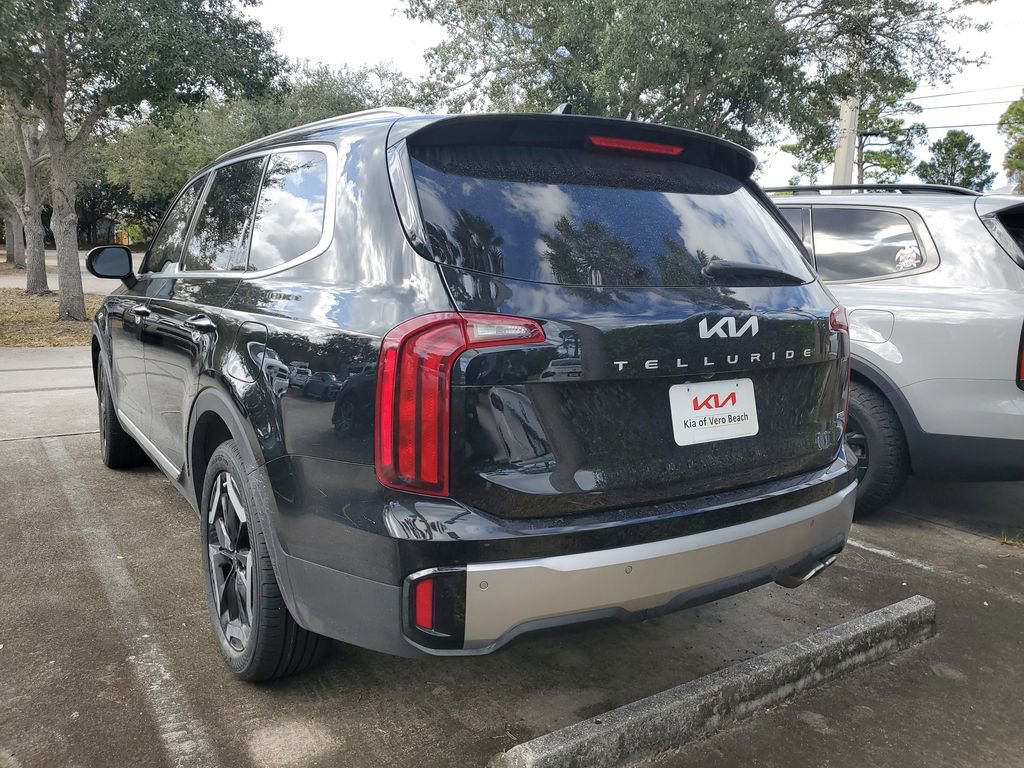 Certified 2023 Kia Telluride S w/ S Sunroof Package image 4