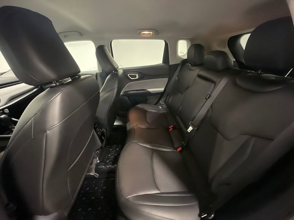 Used 2022 Jeep Compass Latitude w/ Convenience Group image 19