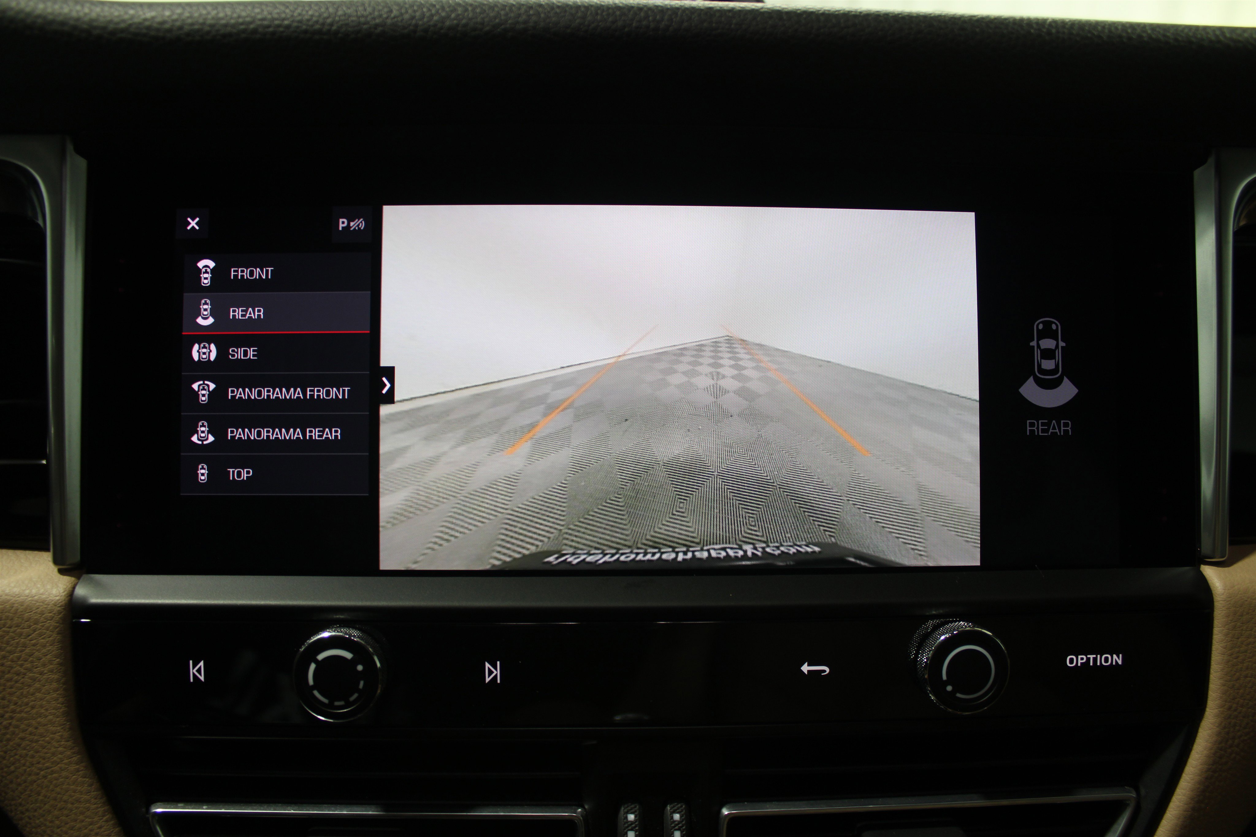 Used 2024 Porsche Macan Turbo image 15