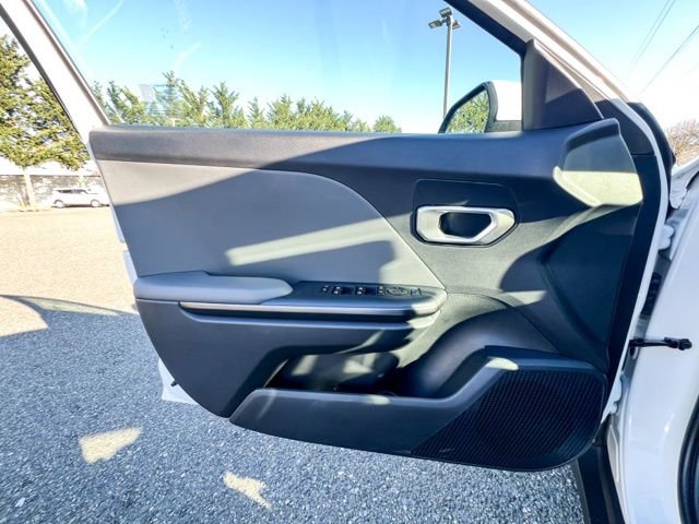 New 2025 Kia K4 LXS image 19