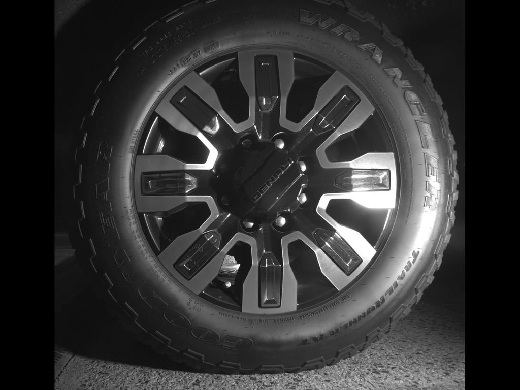 Certified 2025 GMC Sierra 2500 Denali w/ Technology Package AWD/4WD image 20