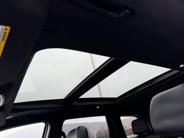 Used 2022 Jeep Grand Cherokee Limited image 7