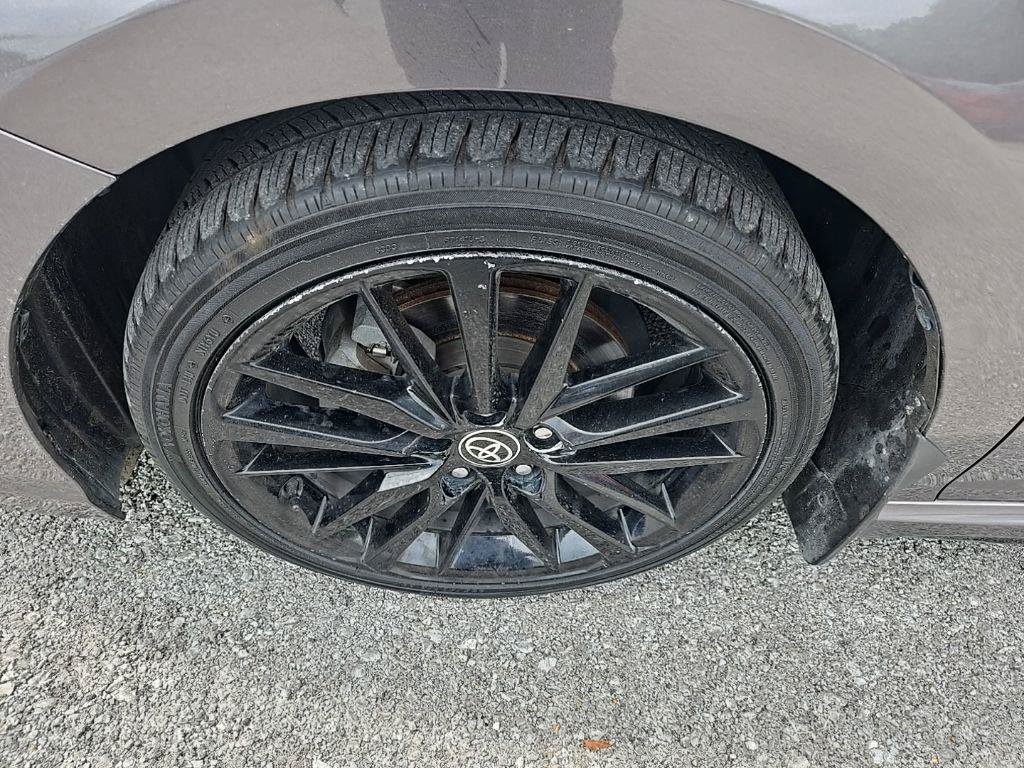 Used 2023 Toyota Camry XSE FWD image 12
