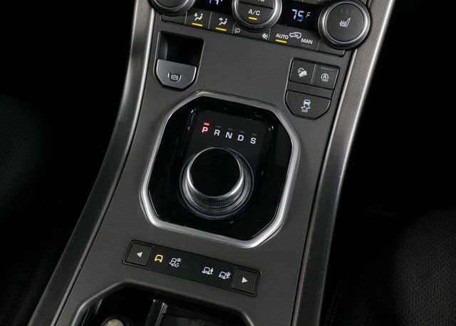 Used 2019 Land Rover Range Rover Evoque SE Premium image 13