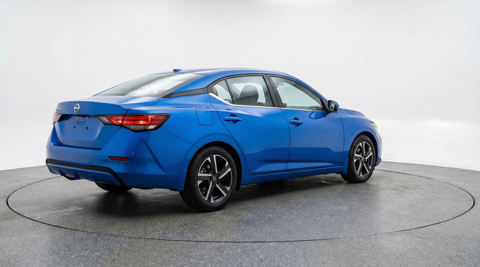 Used 2025 Nissan Sentra SV FWD image 9