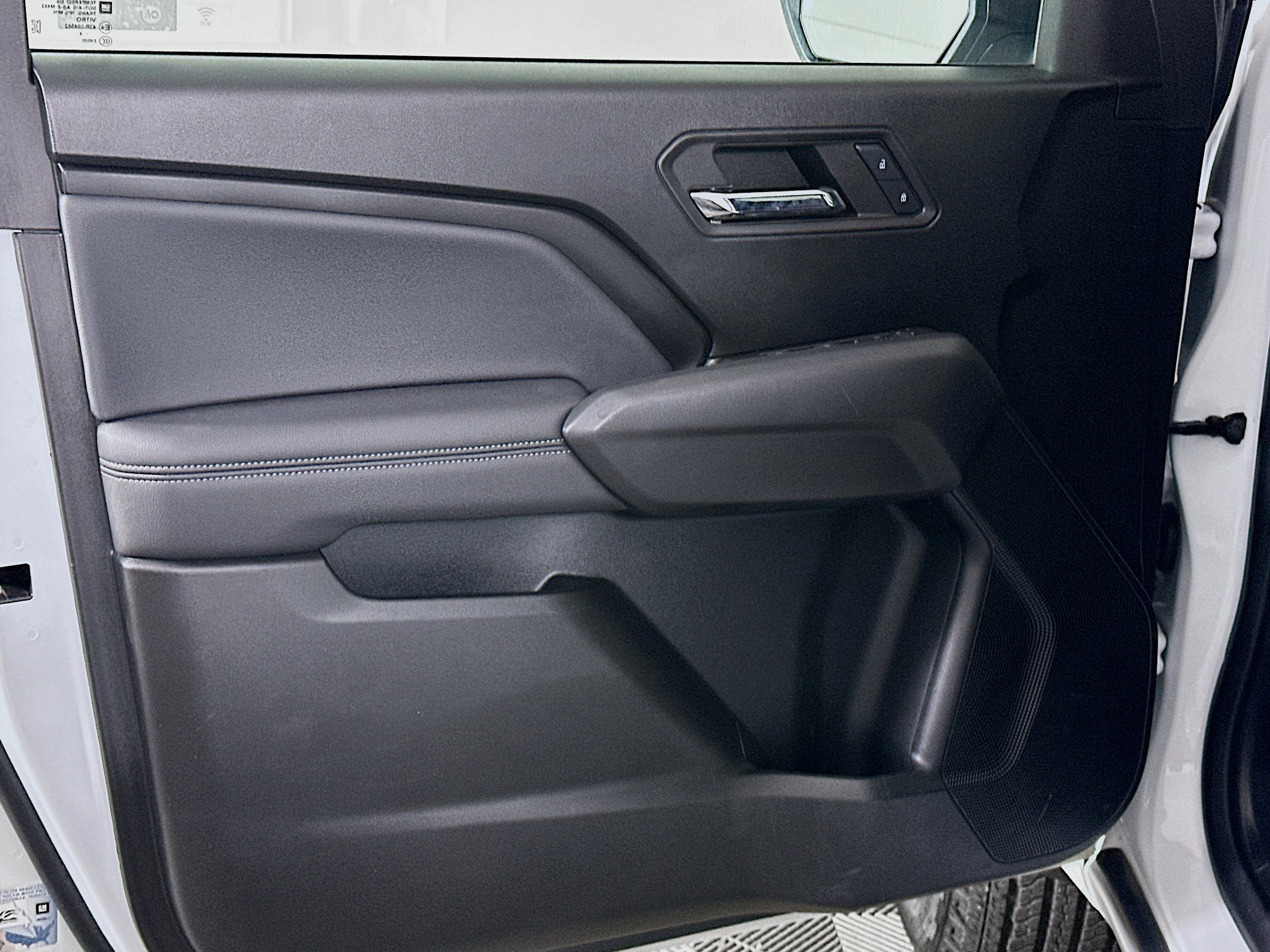 Used 2024 Chevrolet Colorado LT image 15