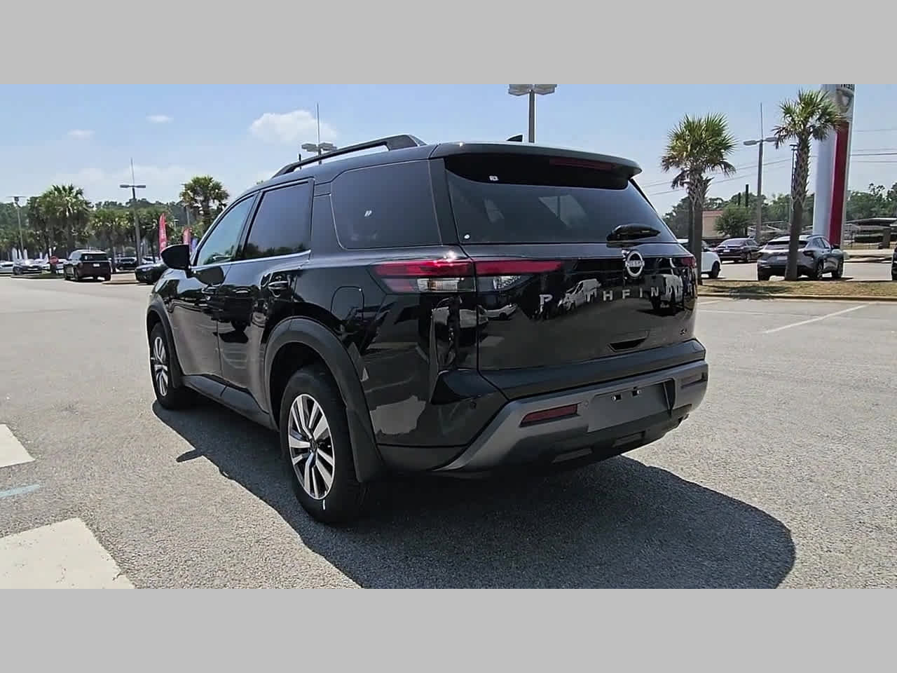 New 2026 Nissan Pathfinder SL FWD image 27