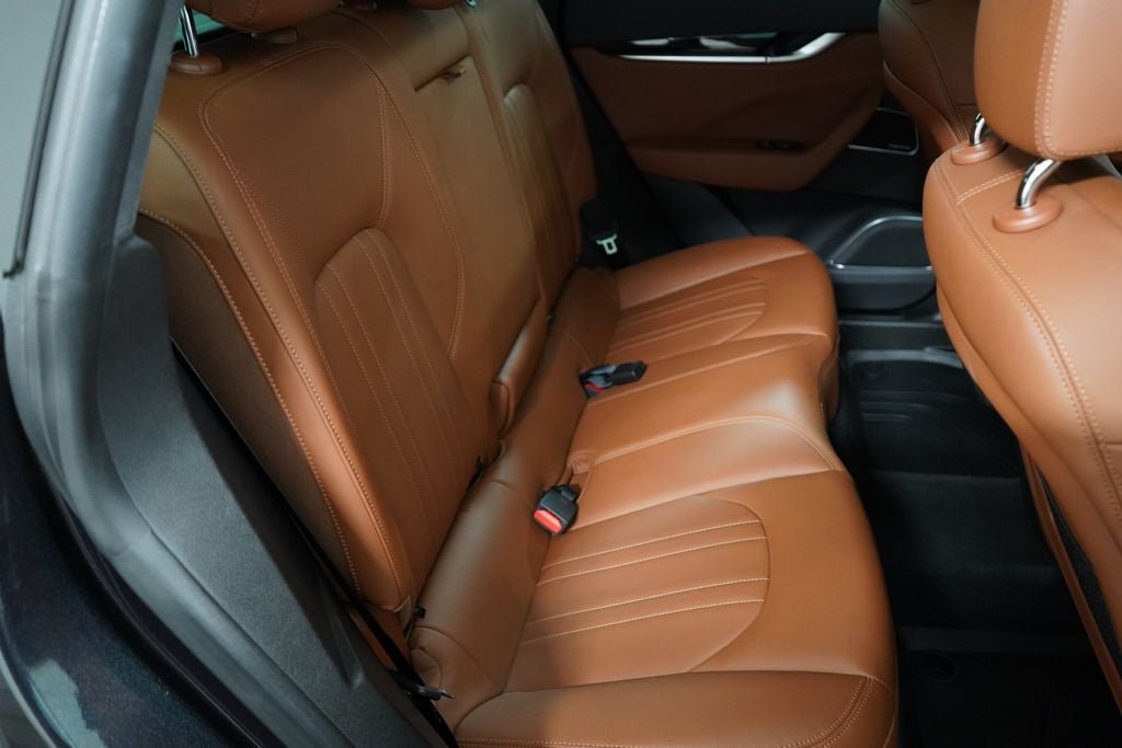 Used 2023 Maserati Levante GT AWD/4WD image 26