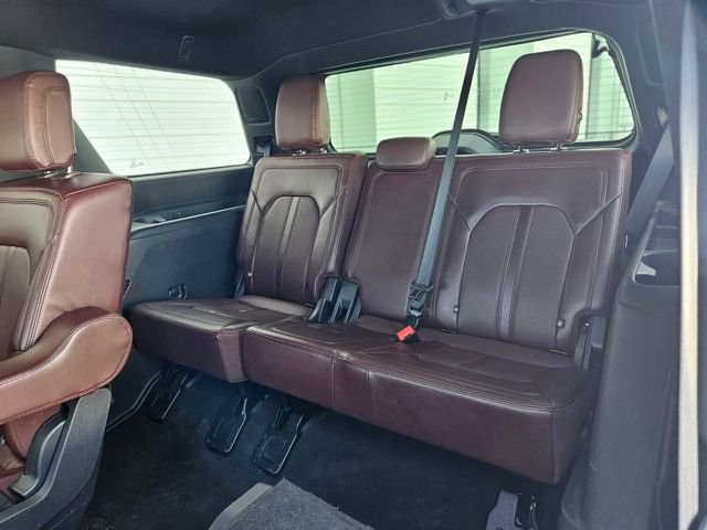 Used 2023 Ford Expedition Limited image 16
