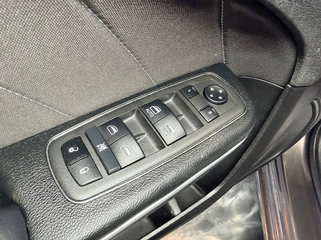 Used 2022 Dodge Charger SXT w/ Cold Weather Package AWD/4WD image 17