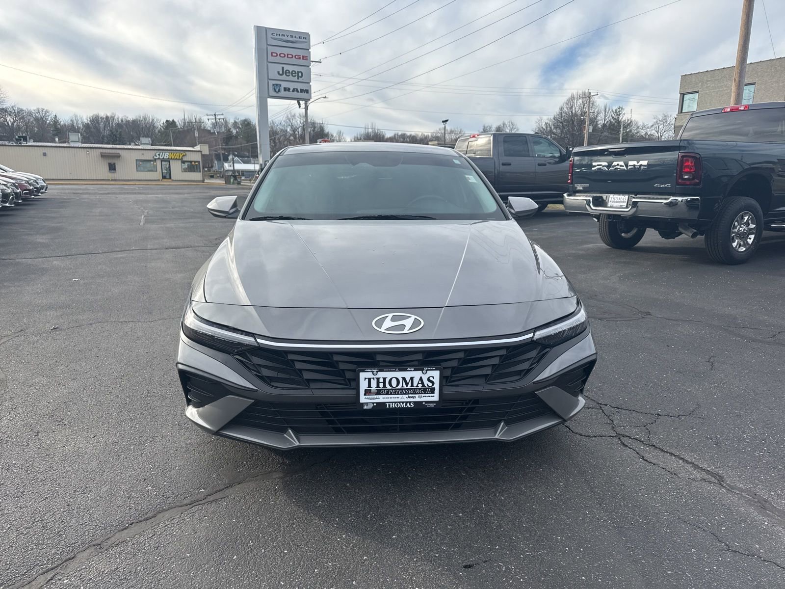 Used 2024 Hyundai Elantra SEL image 2