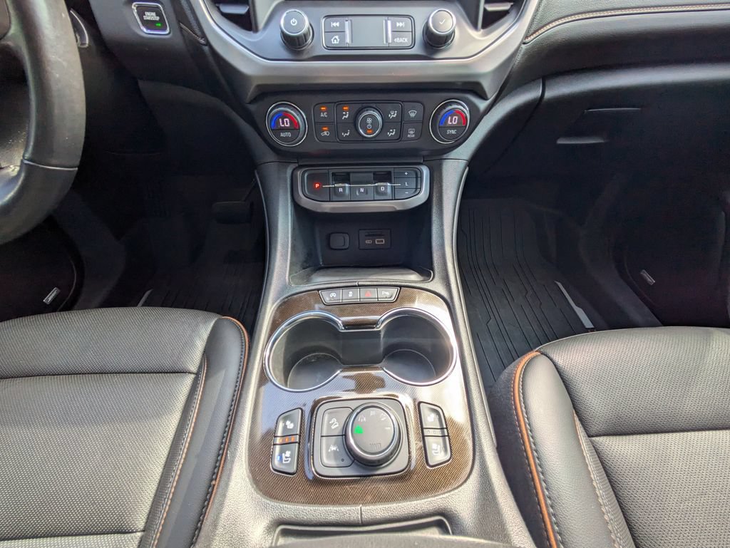 Used 2022 GMC Acadia AT4 w/ Technology Package AWD/4WD image 19