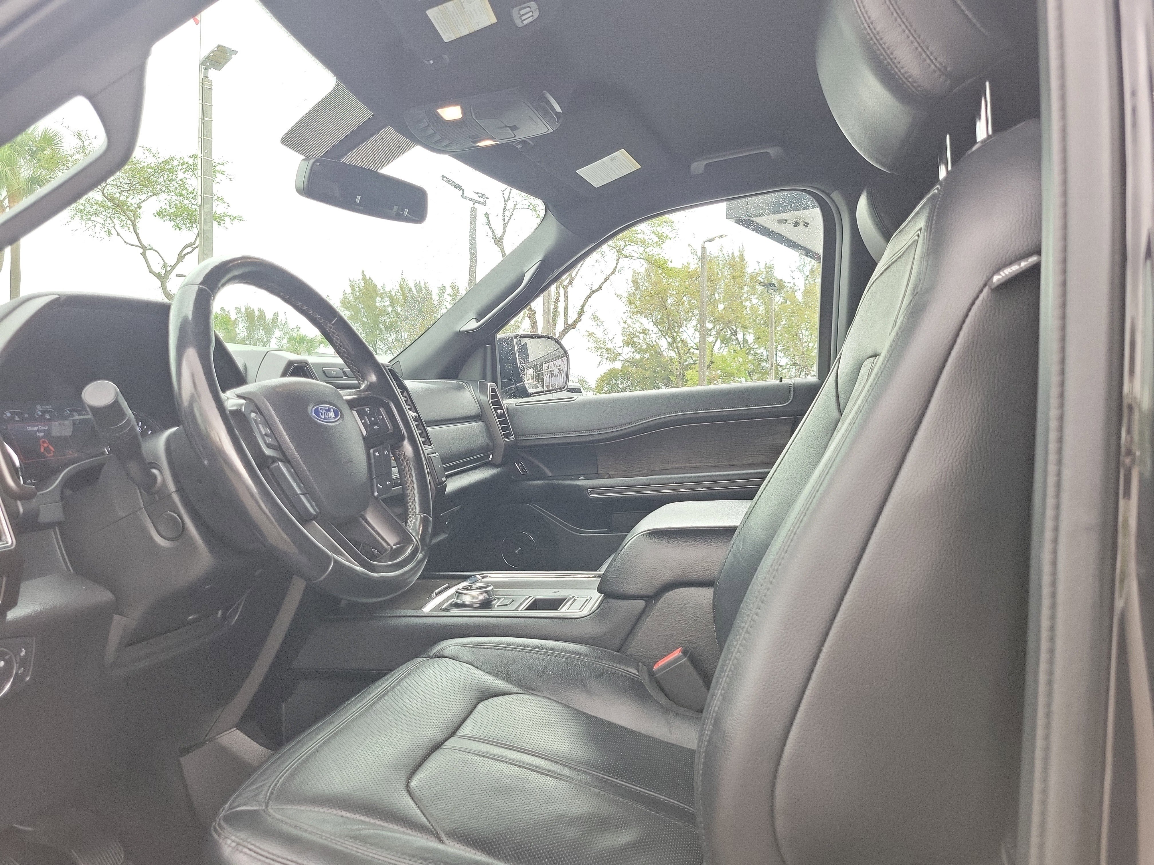Used 2019 Ford Expedition Max Limited RWD image 12